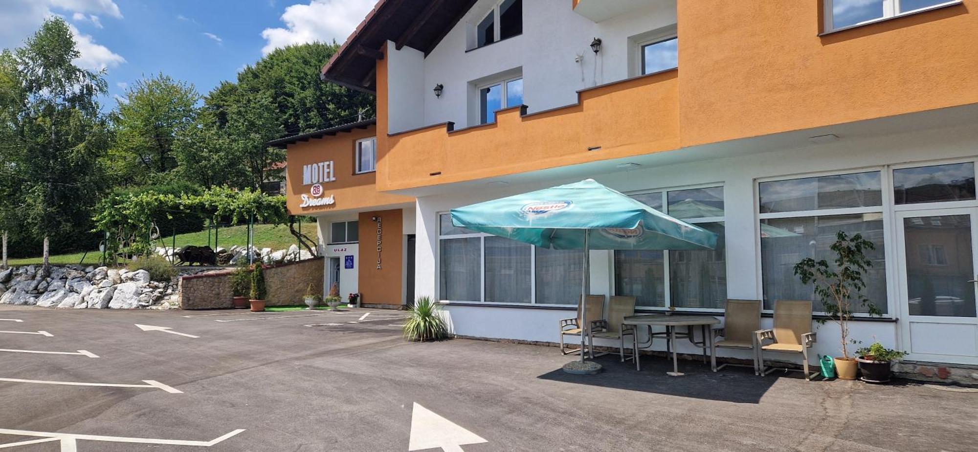 Motel Dreams Novi Travnik Exterior foto